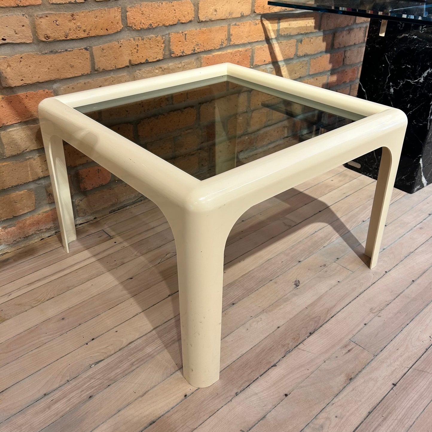 Table en Polyeuréthane blanc+ verre - Allemagne 1970w